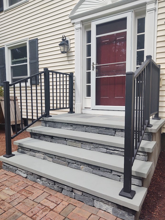 Bluestone_Veneer_Entryway_and_Steps_Acton_Massachusetts_1